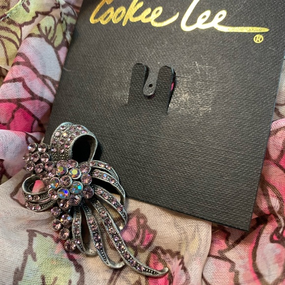 Cookie Lee Pin/Brooch (New) 2 in - Picture 1 of 4